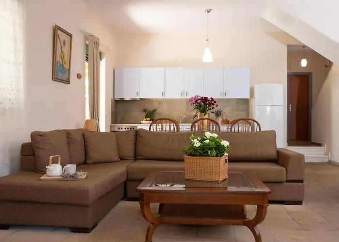 Agrotospita Country * 纳夫普利翁